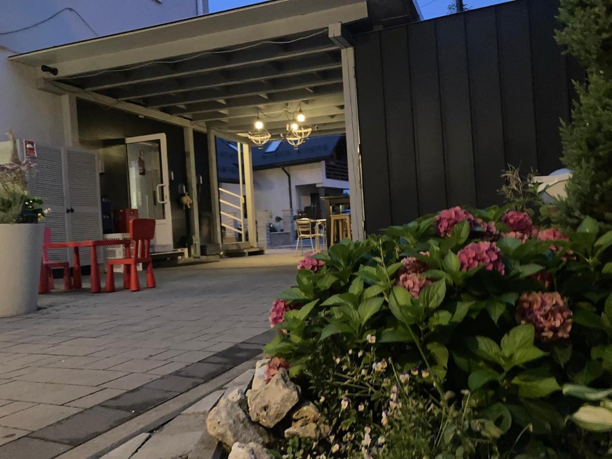 Bed&Breakfast Mikunda Хшанов Екстериор снимка